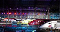 Parigi, 24 settembre 2011. Grande festa alla stazione Gare de Lyon per celebrare il trentesimo compleanno del Tgv, il treno ad alta velocità francese, che nei suoi tre decenni di vita ha trasportato circa 1,7 miliardi di persone. Foto: Jean Jacques D'angelo/Ansa.