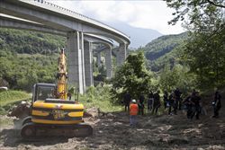 Un'immagine del cantiere per la nuova linea ferroviaria ad alta velocità Torino-Lione, nel comune di Chiomonte (foto: Paolo Siccardi/Sync).