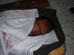 Il cadavere di Gheddafi.