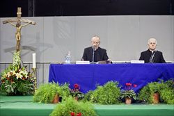 Un'immagine del 35° Convegno nazionale della Caritas italiana svoltosi a Fiuggi dal 21 al 23 novembre 2011. Tema: La Chiesa che educa servendo carità. Foto: Ansa. 