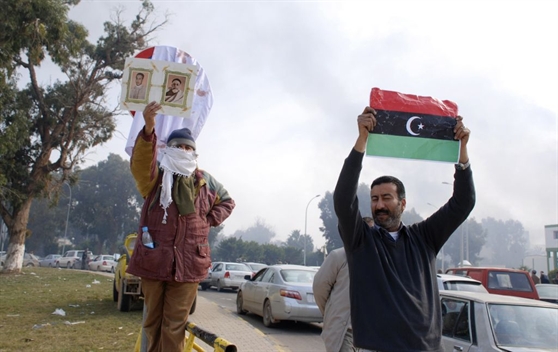 Libia, la piazza spaventa Gheddafi