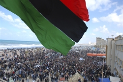 Un'immagine delle manifestazioni di Bengasi.