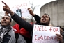Libia, la piazza spaventa Gheddafi