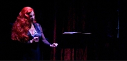 Milva in un momento dello spettacolo "La variante di Lüneburg".