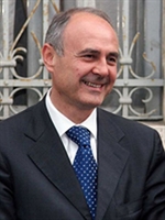 Il deputato Remigio Ceroni.