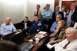 Un momento del briefing nella "Situation room" alla Casa Bianca durante le fasi del blitz che hanno portato all'eliminazione di Bin Laden.