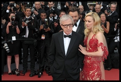 Woody Allen sul "red carpet" di Cannes.