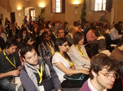 Sono stati molti i giovani, provenienti da 30 Paesi, che hanno partecipato al convegno internazionale di Firenze. Per agevolarne la presenza sono state messe a disposizione circa 100 borse di studio.