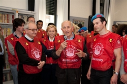 Anche monsignor Franco Buzzi, prefetto della Biblioteca Ambrosiana, e don Gino Rigoldi hanno partecipato all'Angel Day (a destra, Mario Furlan, presidente dei City Angels).