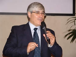Milano, 19 maggio 2011. Il professor Michael Tsur, durante il suo intervento nell'Aula Pio XI dell'Università Cattolica del Sacro Cuore. 