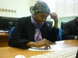 Fharia, 23 anni, somala, è una dei sei rifugiati del Centro Enea coinvolti nel progetto "Ricominciodatre"