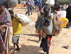 La popolazione del Kenya è fortemente colpita dalla carestia.