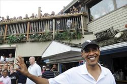 Il Presidente degli Stati Uniti, Barack Obama, in vacanza sull'isola di Martha's Vineyard.