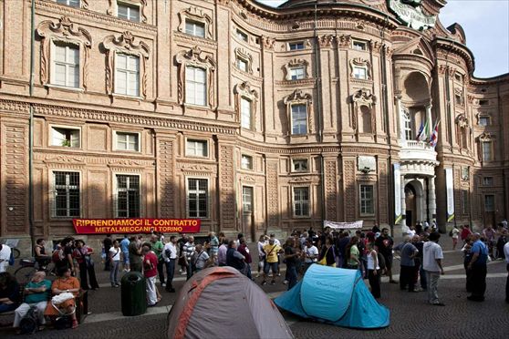 Torino, la carica degli "indignados"