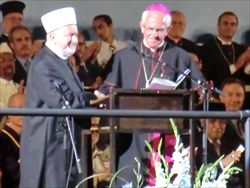 Annuncio congiunto: Mustafa Cerić, Gran Muftì di Bosnia-Erzegovina, e il vescovo di Sarajevo Vinko Puljić.