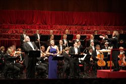 La Staatsoper di Vienna mentre esegue il "Fidelio" alla Scala di Milano.