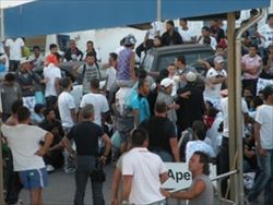 Una delle recenti giornate di tensione a Lampedusa.