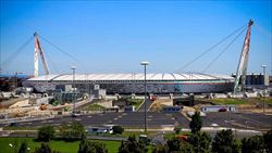 Torino. Un'immagine panoramica del nuovo stadio della Juve (foto: agenzia Sync).