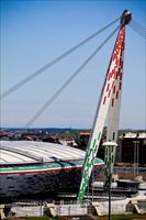 Uno dei due pennoni del nuovo stadio della Juventus. Pesano 630 tonnellate l'uno (foto: agenzia Sync, Torino).