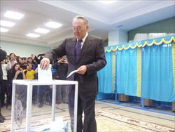 Il President e Nursultan Nazarbayev al seggio.
