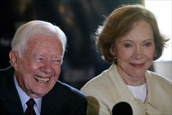 L'ex presidente Jimmy Carter con la moglie Rosalynn.