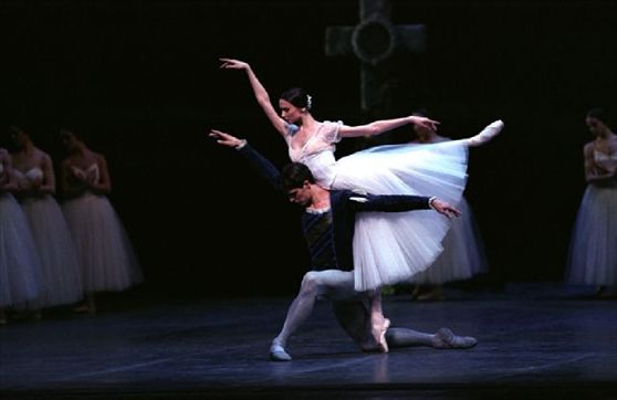 A Milano due Giselle