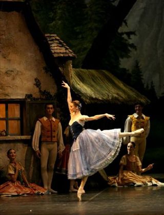 A Milano due Giselle