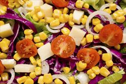 Un'insalata di mais (foto Thinkstock).