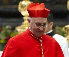 Il cardinale Ferdinando Filoni. La fotografia di copertina, scattata a Hong Kong, è dell'agenzia Reuters.