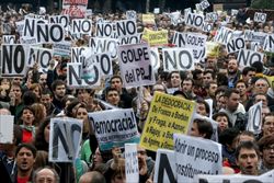 Manifestazione di protesta a Madrid lo scorso 29 settembre (Ansa).