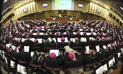 Il Papa partecipa all'ultima sessione conclusiva del Sinodo dei vescovi.