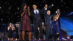 Il momento della gioia per Michelle e Barack Obama e il vicepresidente Joe Biden (Reuters).