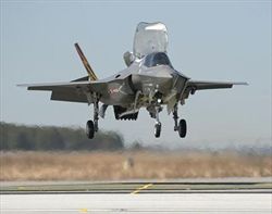 Un cacciabombardiere  F-35. Tutte le foto di questo servizio sono dell'agenzia Reuters.