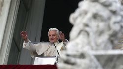 Papa Benedetto XVI, Questa  fotografia e quella di copertina sono dell'agenzia Reuters.