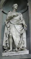 La statua di Amerigo Vespucci agli Uffizi di Firenze (foto Marka).