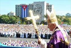 Messa di Papa Benedetto XVI nella "Plaza de la Revolucion" a L'Avana, capitale di Cuba, il 29 marzo 2012 (Ansa).