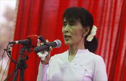 Aung San Suu Kyi, premio Nobel per la pace e leader della Lega nazionale per la democrazia (foto del servizio: Reuters).
