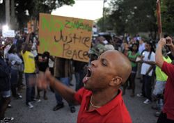 Le proteste a Sanford (Florida) per la morte di Treyvon Martin.