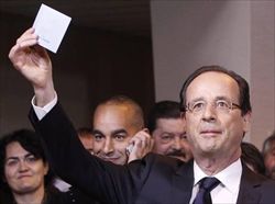 Il settimo Presidente della Repubblica francese, Francois Hollande (Ansa).