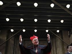 Il cardinale Timothy Dolan (foto Reuters).