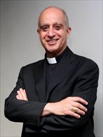 Monsignor Fisichella ha ideato l'iniziativa del Festival di Spoleto sulle prediche sui vizi capitali.