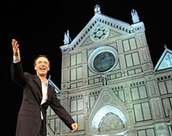 L'attore e reguista Roberto Benigni a Firenze per il suo spettacolo "TuttoDante" (Ansa).