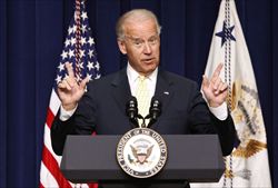 L'attuale vice presidente degli Stati Uniti Joe Biden durante un incontro alla Casa Bianca (Reuters).