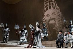 La scenografia cinematografica e i bellissimi costumi d'epoca di "Ciro in Babilonia" al Rossini opera festival di Pesaro (foto: Studio Amati Bacciardi).