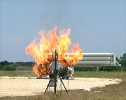 Il prototipo Morpheus in fiamme sulla pista di lancio di Cape Canaveral, in Florida, Stati Uniti (Reuters).