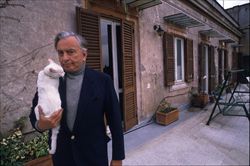 Gore Vidal negli anni '90 nel terrazzo della sua abitazione a Roma (Buenavista).