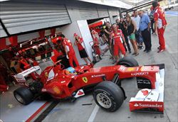 Fernando Alonso alle prove libere di Monza (Ansa).