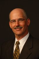 David Greenfield, docente di psichiatria e titolare del “Centro per la dipendenza da Internet e tecnologia” di Hartford, Connecticut, Stati Uniti.