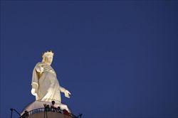 La cattedrale dell'Assunzione della Vergine di Harissa (Reuters).
