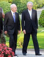Mario Monti con Shimon Peres.